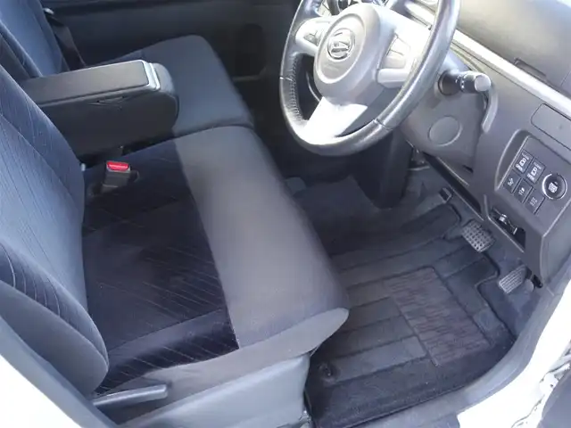 ダイハツ タント カスタム RS スマートセレ SA 静岡県 2014(平26)年 6.5万km パールホワイトⅢ 禁煙車/スマートアシスト/　衝突軽減ブレーキ/　誤発進抑制機能/　先行車お知らせ機能/車検R9年7月24日まで/純正オプションナビ（NSZP-W640D）/　　CD/DVD/BT/ワンセグTV/HDMI/バックカメラ/両側パワースライドドア/社外ETC/ecoIDLE/ステアリングスイッチ/オートライト/LEDヘッドライト/オートライト/フォグランプ/純正フロアマット/取扱説明書/保証書