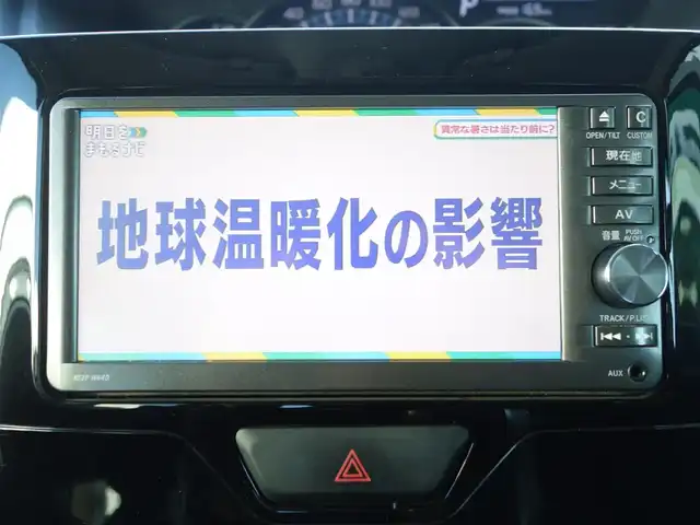 ダイハツ タント カスタム RS スマートセレ SA 静岡県 2014(平26)年 6.5万km パールホワイトⅢ 禁煙車/スマートアシスト/　衝突軽減ブレーキ/　誤発進抑制機能/　先行車お知らせ機能/車検R9年7月24日まで/純正オプションナビ（NSZP-W640D）/　　CD/DVD/BT/ワンセグTV/HDMI/バックカメラ/両側パワースライドドア/社外ETC/ecoIDLE/ステアリングスイッチ/オートライト/LEDヘッドライト/オートライト/フォグランプ/純正フロアマット/取扱説明書/保証書