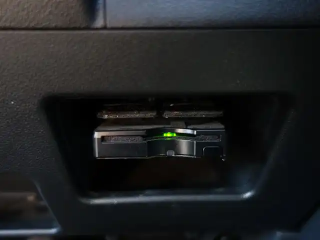 ダイハツ タント カスタム RS スマートセレ SA 静岡県 2014(平26)年 6.5万km パールホワイトⅢ 禁煙車/スマートアシスト/　衝突軽減ブレーキ/　誤発進抑制機能/　先行車お知らせ機能/車検R9年7月24日まで/純正オプションナビ（NSZP-W640D）/　　CD/DVD/BT/ワンセグTV/HDMI/バックカメラ/両側パワースライドドア/社外ETC/ecoIDLE/ステアリングスイッチ/オートライト/LEDヘッドライト/オートライト/フォグランプ/純正フロアマット/取扱説明書/保証書