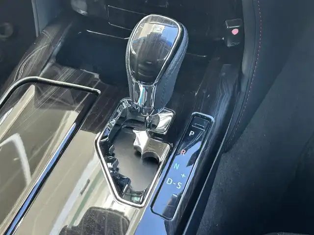 トヨタ クラウン ハイブリッド アスリートG 静岡県 2018(平30)年 5.7万km ホワイトパールクリスタルシャイン サンルーフ/トヨタセーフティーセンス/・プリクラッシュセーフティシステム/・レーンディパーチャーアラート/・アダプティブハイビームシステム/・オートマチックハイビーム/・レーダークルーズコントロール/純正8インチナビ/FM/AM/CD/DVD/Blue-ray/Bluetooth/ブラインドスポットモニター/ハンドルヒーター/レザーシート/前席シートヒーター/前席エアシート/バックカメラ/純正17AW/ビルトインETC2.0