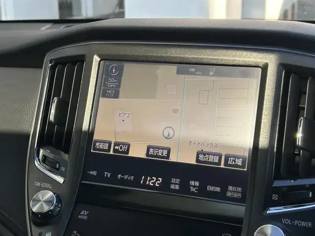 トヨタ クラウン ハイブリッド アスリートG 静岡県 2018(平30)年 5.7万km ホワイトパールクリスタルシャイン サンルーフ/トヨタセーフティーセンス/・プリクラッシュセーフティシステム/・レーンディパーチャーアラート/・アダプティブハイビームシステム/・オートマチックハイビーム/・レーダークルーズコントロール/純正8インチナビ/FM/AM/CD/DVD/Blue-ray/Bluetooth/ブラインドスポットモニター/ハンドルヒーター/レザーシート/前席シートヒーター/前席エアシート/バックカメラ/純正17AW/ビルトインETC2.0