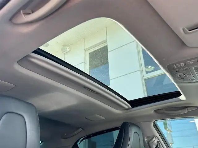 トヨタ クラウン ハイブリッド アスリートG 静岡県 2018(平30)年 5.7万km ホワイトパールクリスタルシャイン サンルーフ/トヨタセーフティーセンス/・プリクラッシュセーフティシステム/・レーンディパーチャーアラート/・アダプティブハイビームシステム/・オートマチックハイビーム/・レーダークルーズコントロール/純正8インチナビ/FM/AM/CD/DVD/Blue-ray/Bluetooth/ブラインドスポットモニター/ハンドルヒーター/レザーシート/前席シートヒーター/前席エアシート/バックカメラ/純正17AW/ビルトインETC2.0