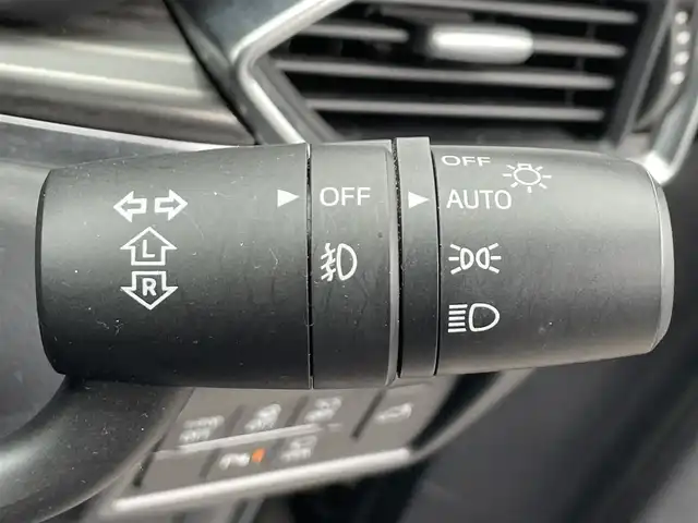 マツダ ＣＸ－５ XD Lパッケージ 滋賀県 2017(平29)年 12.1万km ジェットブラックマイカ 禁煙車/８インチマツダコネクトナビ（Ｂｌｕｅｔｏｏｔｈ／フルセグ／ＤＶＤ／ＵＳＢ）/クルーズコントロール/ビルトインＥＴＣ/コーナーセンサー/シートヒーター/ハンドルヒーター/Ｂｏｓｅサウンドシステム/電動リアゲート/レーンキープアシスト/ブレーキホールド/電動パーキングブレーキ/バック、サイドカメラ