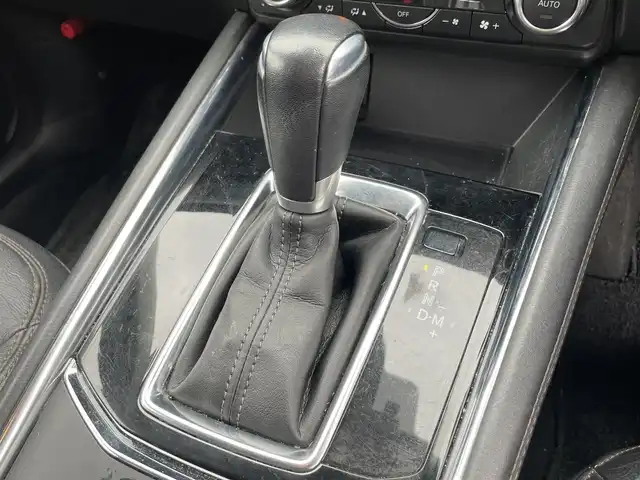 マツダ ＣＸ－５ XD Lパッケージ 滋賀県 2017(平29)年 12.1万km ジェットブラックマイカ 禁煙車/８インチマツダコネクトナビ（Ｂｌｕｅｔｏｏｔｈ／フルセグ／ＤＶＤ／ＵＳＢ）/クルーズコントロール/ビルトインＥＴＣ/コーナーセンサー/シートヒーター/ハンドルヒーター/Ｂｏｓｅサウンドシステム/電動リアゲート/レーンキープアシスト/ブレーキホールド/電動パーキングブレーキ/バック、サイドカメラ