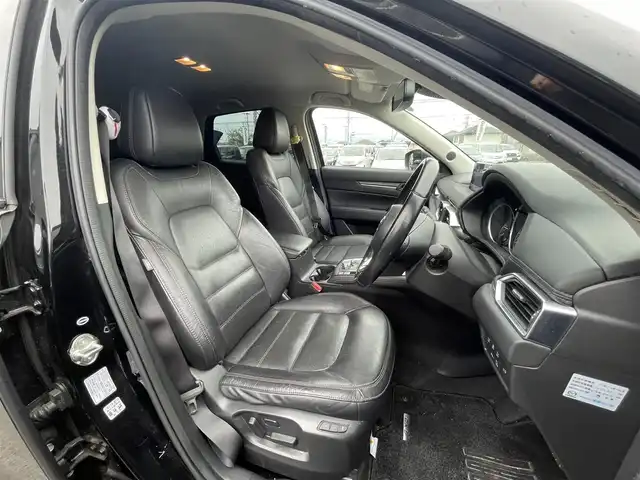 マツダ ＣＸ－５ XD Lパッケージ 滋賀県 2017(平29)年 12.1万km ジェットブラックマイカ 禁煙車/８インチマツダコネクトナビ（Ｂｌｕｅｔｏｏｔｈ／フルセグ／ＤＶＤ／ＵＳＢ）/クルーズコントロール/ビルトインＥＴＣ/コーナーセンサー/シートヒーター/ハンドルヒーター/Ｂｏｓｅサウンドシステム/電動リアゲート/レーンキープアシスト/ブレーキホールド/電動パーキングブレーキ/バック、サイドカメラ