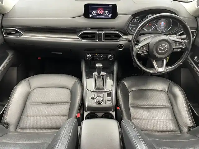 マツダ ＣＸ－５ XD Lパッケージ 滋賀県 2017(平29)年 12.1万km ジェットブラックマイカ 禁煙車/８インチマツダコネクトナビ（Ｂｌｕｅｔｏｏｔｈ／フルセグ／ＤＶＤ／ＵＳＢ）/クルーズコントロール/ビルトインＥＴＣ/コーナーセンサー/シートヒーター/ハンドルヒーター/Ｂｏｓｅサウンドシステム/電動リアゲート/レーンキープアシスト/ブレーキホールド/電動パーキングブレーキ/バック、サイドカメラ
