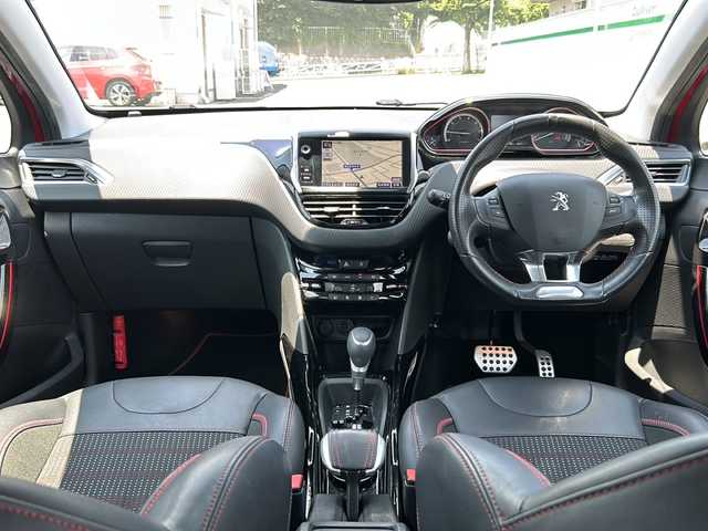 プジョー ２００８ GTライン 東京都 2016(平28)年 6.3万km ルージュトルマリン 社外フルセグナビ（CNZU510DXA）/（Bluetooth/USB/iPod/AUX）/ドライブレコーダー（前後）/純正フロアマット/純正17インチアルミホイール/ルーフレール/コーナーセンサー（後ろのみ）/横滑り防止装置/レーンアシスト/ダウンヒルアシストコントロール/リモコンキー/スペアキー１本/保証書/取説書