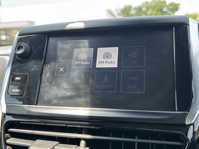 プジョー ２００８ GTライン 東京都 2016(平28)年 6.3万km ルージュトルマリン 社外フルセグナビ（CNZU510DXA）/（Bluetooth/USB/iPod/AUX）/ドライブレコーダー（前後）/純正フロアマット/純正17インチアルミホイール/ルーフレール/コーナーセンサー（後ろのみ）/横滑り防止装置/レーンアシスト/ダウンヒルアシストコントロール/リモコンキー/スペアキー１本/保証書/取説書