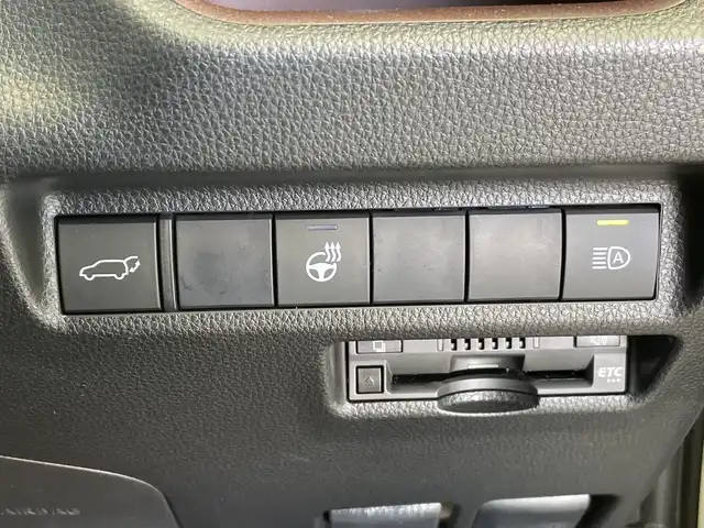 トヨタ ＲＡＶ４ G Zパッケージ 愛知県 2020(令2)年 6.1万km ホワイトパールクリスタルシャイン 純正ナビ/・フルセグ/・Ｂｌｕｅｔｏｏｔｈ/・ＤＶＤ/・ＨＤＭＩ/デジタルインナーミラー/前席シートヒーター/ステアリングヒーター/バックカメラ/クルコン/衝突軽減ブレーキ/ブラインドスポットモニター/コーナーセンサー/車線逸脱警告/標識認識機能/RKSB/RCTA/電動リアゲート/スマートキー/オートライト/オートハイビーム