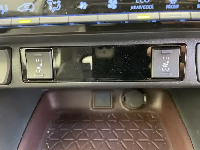 トヨタ ＲＡＶ４ G Zパッケージ 愛知県 2020(令2)年 6.1万km ホワイトパールクリスタルシャイン 純正ナビ/・フルセグ/・Ｂｌｕｅｔｏｏｔｈ/・ＤＶＤ/・ＨＤＭＩ/デジタルインナーミラー/前席シートヒーター/ステアリングヒーター/バックカメラ/クルコン/衝突軽減ブレーキ/ブラインドスポットモニター/コーナーセンサー/車線逸脱警告/標識認識機能/RKSB/RCTA/電動リアゲート/スマートキー/オートライト/オートハイビーム