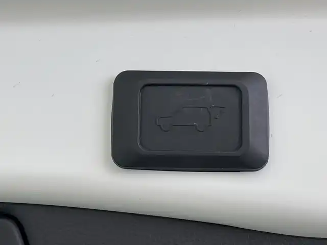トヨタ ＲＡＶ４ G Zパッケージ 愛知県 2020(令2)年 6.1万km ホワイトパールクリスタルシャイン 純正ナビ/・フルセグ/・Ｂｌｕｅｔｏｏｔｈ/・ＤＶＤ/・ＨＤＭＩ/デジタルインナーミラー/前席シートヒーター/ステアリングヒーター/バックカメラ/クルコン/衝突軽減ブレーキ/ブラインドスポットモニター/コーナーセンサー/車線逸脱警告/標識認識機能/RKSB/RCTA/電動リアゲート/スマートキー/オートライト/オートハイビーム