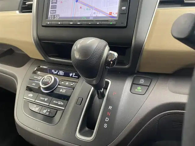 ホンダ フリード G ホンダセンシング 道央・札幌 2018(平30)年 4.1万km クリスタルブラックパール ・4WD/・純正ナビ/CD/SD/BT/・バックカメラ/・両側パワースライドドア/・ホンダセンシング/・CMBS/・アダプティブクルーズコントロール/・先行車発進お知らせ/・路外逸脱抑制システム/・レーンキープアシスト/・標識認識機能/・横滑り防止/・ワイパーデアイサー/・ビルトインETC/・LEDヘッドライト/・アイドリングストップ/・前席シートヒーター/・プッシュスタート/・スマートキー/・ドアバイザー/・電格ミラー/・ミラーヒーター/・夏タイヤ15インチホイル積込