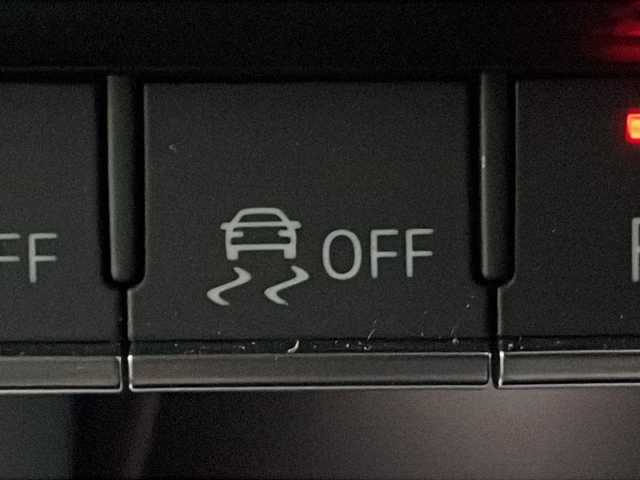 アウディ アウディ Ｑ５ SB 40TDIクワトロアドバンスド 広島県 2021(令3)年 4.7万km グレイシアホワイトメタリック ラグジュアリーパッケージ/plusパッケージ/OP19インチAW/マトリクスLEDヘッドライト/TVチューナー/黒革シート/パワーシート（ランバーサポート付）/シートヒーター（運転席/助手席/後席左右）/パワーバックドア/純正メモリナビ/サラウンドビューカメラ/アダプティブクルーズコントロール/レーンキープアシスト/衝突軽減ブレーキ/パーキングアシスト/コーナーセンサー/パドルシフト/ETC2.0/純正ドライブレコーダー/USB入力端子