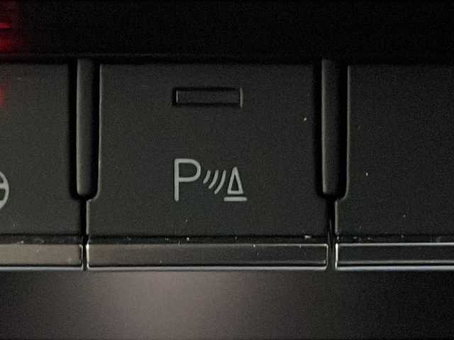 アウディ アウディ Ｑ５ SB 40TDIクワトロアドバンスド 広島県 2021(令3)年 4.7万km グレイシアホワイトメタリック ラグジュアリーパッケージ/plusパッケージ/OP19インチAW/マトリクスLEDヘッドライト/TVチューナー/黒革シート/パワーシート（ランバーサポート付）/シートヒーター（運転席/助手席/後席左右）/パワーバックドア/純正メモリナビ/サラウンドビューカメラ/アダプティブクルーズコントロール/レーンキープアシスト/衝突軽減ブレーキ/パーキングアシスト/コーナーセンサー/パドルシフト/ETC2.0/純正ドライブレコーダー/USB入力端子