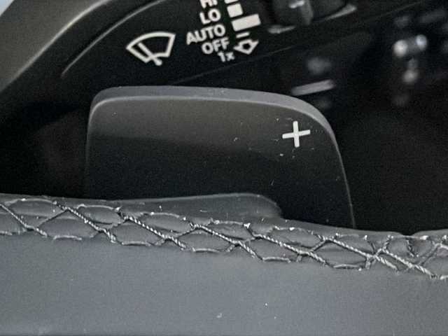 アウディ アウディ Ｑ５ SB 40TDIクワトロアドバンスド 広島県 2021(令3)年 4.7万km グレイシアホワイトメタリック ラグジュアリーパッケージ/plusパッケージ/OP19インチAW/マトリクスLEDヘッドライト/TVチューナー/黒革シート/パワーシート（ランバーサポート付）/シートヒーター（運転席/助手席/後席左右）/パワーバックドア/純正メモリナビ/サラウンドビューカメラ/アダプティブクルーズコントロール/レーンキープアシスト/衝突軽減ブレーキ/パーキングアシスト/コーナーセンサー/パドルシフト/ETC2.0/純正ドライブレコーダー/USB入力端子