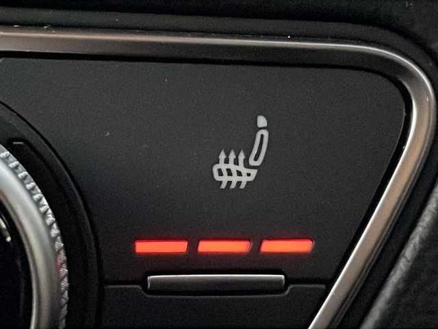 アウディ アウディ Ｑ５ SB 40TDIクワトロアドバンスド 広島県 2021(令3)年 4.7万km グレイシアホワイトメタリック ラグジュアリーパッケージ/plusパッケージ/OP19インチAW/マトリクスLEDヘッドライト/TVチューナー/黒革シート/パワーシート（ランバーサポート付）/シートヒーター（運転席/助手席/後席左右）/パワーバックドア/純正メモリナビ/サラウンドビューカメラ/アダプティブクルーズコントロール/レーンキープアシスト/衝突軽減ブレーキ/パーキングアシスト/コーナーセンサー/パドルシフト/ETC2.0/純正ドライブレコーダー/USB入力端子