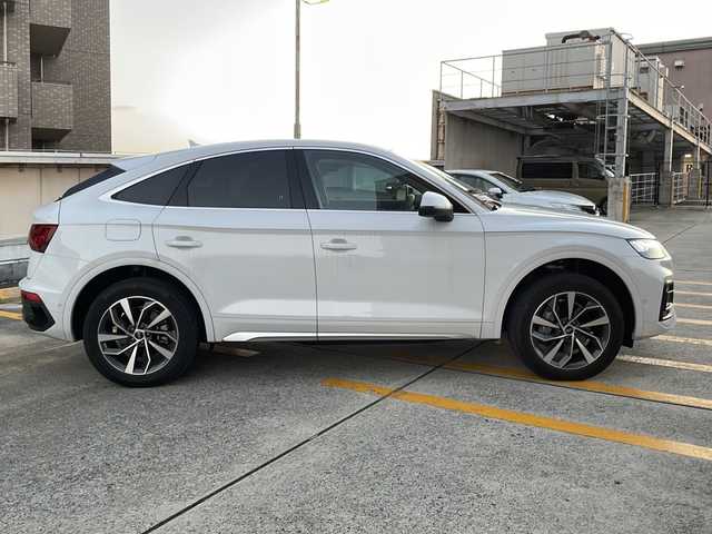 アウディ アウディ Ｑ５ SB 40TDIクワトロアドバンスド 広島県 2021(令3)年 4.7万km グレイシアホワイトメタリック ラグジュアリーパッケージ/plusパッケージ/OP19インチAW/マトリクスLEDヘッドライト/TVチューナー/黒革シート/パワーシート（ランバーサポート付）/シートヒーター（運転席/助手席/後席左右）/パワーバックドア/純正メモリナビ/サラウンドビューカメラ/アダプティブクルーズコントロール/レーンキープアシスト/衝突軽減ブレーキ/パーキングアシスト/コーナーセンサー/パドルシフト/ETC2.0/純正ドライブレコーダー/USB入力端子