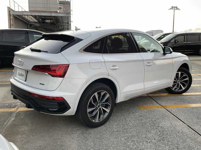 アウディ アウディ Ｑ５ SB 40TDIクワトロアドバンスド 広島県 2021(令3)年 4.7万km グレイシアホワイトメタリック ラグジュアリーパッケージ/plusパッケージ/OP19インチAW/マトリクスLEDヘッドライト/TVチューナー/黒革シート/パワーシート（ランバーサポート付）/シートヒーター（運転席/助手席/後席左右）/パワーバックドア/純正メモリナビ/サラウンドビューカメラ/アダプティブクルーズコントロール/レーンキープアシスト/衝突軽減ブレーキ/パーキングアシスト/コーナーセンサー/パドルシフト/ETC2.0/純正ドライブレコーダー/USB入力端子