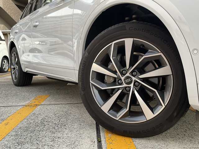 アウディ アウディ Ｑ５ SB 40TDIクワトロアドバンスド 広島県 2021(令3)年 4.7万km グレイシアホワイトメタリック ラグジュアリーパッケージ/plusパッケージ/OP19インチAW/マトリクスLEDヘッドライト/TVチューナー/黒革シート/パワーシート（ランバーサポート付）/シートヒーター（運転席/助手席/後席左右）/パワーバックドア/純正メモリナビ/サラウンドビューカメラ/アダプティブクルーズコントロール/レーンキープアシスト/衝突軽減ブレーキ/パーキングアシスト/コーナーセンサー/パドルシフト/ETC2.0/純正ドライブレコーダー/USB入力端子