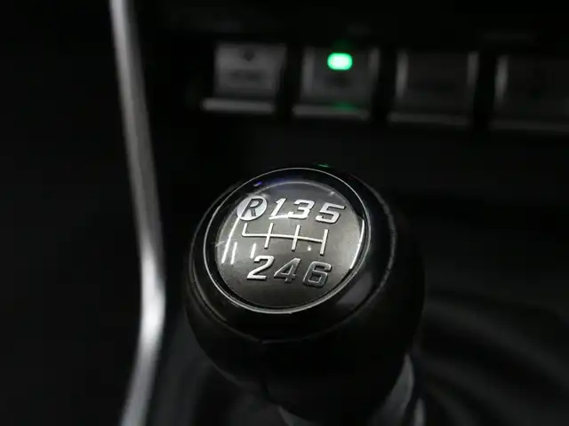 トヨタ ＧＲ８６ SZ 三重県 2023(令5)年 1.7万km クリスタルホワイトパール KENWOOD 9インチメモリナビ・地デジTV/・DVD/CD/・Bluetooth/バックカメラ/コムテック前後ドライブレコーダー/クルーズコントロール/ETC/純正17インチ5本V字スポーク切削光輝ブラック塗装アルミホイール/シルバー加飾付フルLEDヘッドランプ/・オートライト/プッシュエンジンスタート/スマートキー×2