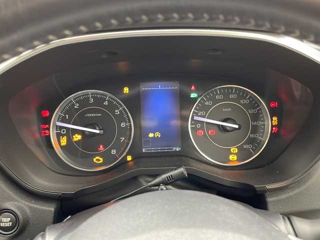 スバル インプレッサ Ｇ４ 2．0i－L アイサイト 茨城県 2017(平29)年 3.7万km クリスタルホワイトP 社外ナビ/フルセグTV/ETC/パドルシフト/追従クルーズコントロール/フロントフォグ/純正17インチアルミホイール/横滑り防止装置/ダウンヒルアシストコントロール/衝突軽減ブレーキ