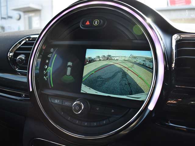 ＭＩＮＩ ミニ クラブマン クーパーD 滋賀県 2019(平31)年 5.3万km ペッパー・ホワイト 純正ナビ/　AM/FMラジオ/BTオーディオ/バックカメラ/純正17インチアルミ/純正LEDヘッドライト/純正LEDフォグランプ/純正フロアマット/革巻きステアリング/ステアリングスイッチ/アイドリングストップ/オートライト/電動格納ミラー/ETC/保証書/取扱説明書