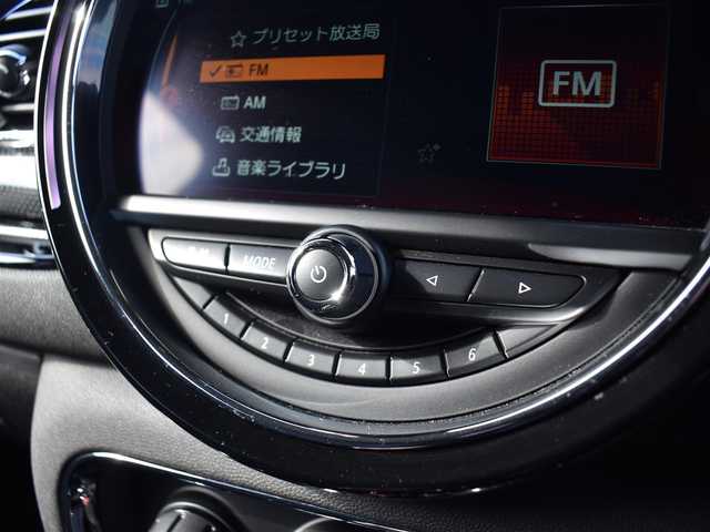 ＭＩＮＩ ミニ クラブマン クーパーD 滋賀県 2019(平31)年 5.3万km ペッパー・ホワイト 純正ナビ/　AM/FMラジオ/BTオーディオ/バックカメラ/純正17インチアルミ/純正LEDヘッドライト/純正LEDフォグランプ/純正フロアマット/革巻きステアリング/ステアリングスイッチ/アイドリングストップ/オートライト/電動格納ミラー/ETC/保証書/取扱説明書