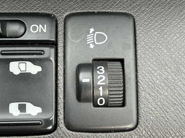 ホンダ ステップワゴン G Lパッケージ 岡山県 2011(平23)年 18.7万km クリスタルブラックパール 登録時走行距離186262km/純正ナビ/ワンセグTV(AM.FM.CD.DVD.TV)/両側パワースライドドア/バックカメラ/ETC/横滑り防止装置/アイドリングストップ/15インチ純正AW/純正フロアマット/イモビライザー/スマートキー/ドアバイザー/保証書/取扱説明書