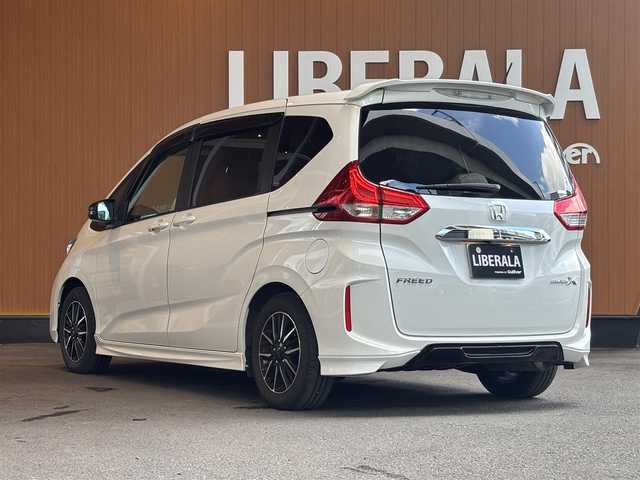ホンダ フリード モデューロX ホンダセンシング 宮城県 2019(平31)年 4.5万km ホワイトオーキッドパール Gathersナビ/バックカメラ/フルセグTV/AppleCarPlay/ハーフレザー/アイドリングストップ/ACC/レーンキープアシスト/ホンダセンシング/両側パワスラ/前後ドラレコ/ドアバイザー/ステアリングスイッチ/ビルドインETC/LEDヘッドライト/フロントフォグライト/取扱説明書/保証書/スペアキー×１