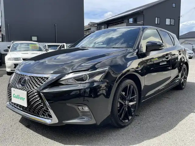 レクサス ＣＴ 200h ブラックシークエンス 和歌山県 2020(令2)年 10.6万km グラファイトブラックガラスフレーク ワンオーナー/純正メーカーナビ・フルセグTV・CD・DVD/　Bluetooth・USB/バックカメラ/PCS/レーダークルーズコントロール/LKA/オートハイビーム/ステアリングヒーター/前席パワーシート/前席シートヒーター/パドルシフト/LEDヘッドライト/コンビレザーシート/スマートキー/保証書/取扱説明書