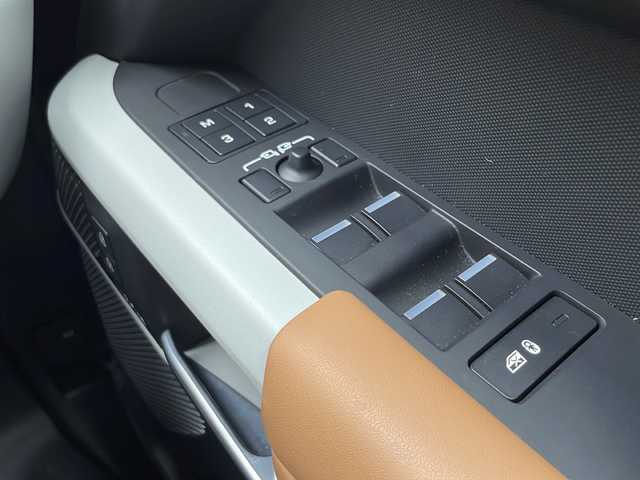 ランドローバー ランドローバー ディフェンダー 110XダイナミッHSE 兵庫県 2023(令5)年 0.8万km サントリーニブラック ワンオーナー/保証書・記録簿・取説・有/純正メモリーナビ・BT・Applecarplay・androidauto・FM・AM/バックカメラ/全周囲カメラ/前後ドライブレコーダー/ETC2.0/サンルーフ/追尾機能付きクルーズコントロール/車線逸脱防止支援システム/衝突被害軽減ブレーキ/メリディアンオーディオシステム/リアトラフィックモニター/オートマチックパーキングエイド/フィクスサイドステップ/ラゲッジラバーマット/スポーツペダル/プライバシーガラス/クラシックマッドフラップ/ヘッドアップディスプレイ/マトリックスLEDヘッドライト/エアサスペンションパック/エクステンデットブラックエクステリアパック/エボニーウィンザーレザーシート/ラフカットウォールナット/22インチスタイル5098/スペアホイールカバー/シートクーラー・シートヒーター/アイドリングストップ/ダウンヒルアシスト/プッシュスタート/スマートキー×2/純正オプションフロアマット