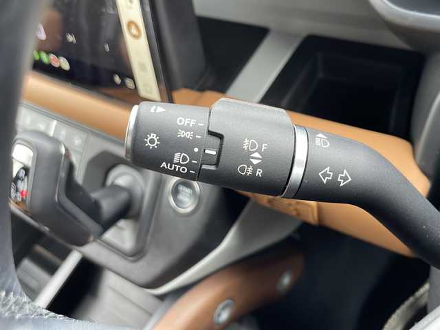 ランドローバー ランドローバー ディフェンダー 110XダイナミッHSE 兵庫県 2023(令5)年 0.8万km サントリーニブラック ワンオーナー/保証書・記録簿・取説・有/純正メモリーナビ・BT・Applecarplay・androidauto・FM・AM/バックカメラ/全周囲カメラ/前後ドライブレコーダー/ETC2.0/サンルーフ/追尾機能付きクルーズコントロール/車線逸脱防止支援システム/衝突被害軽減ブレーキ/メリディアンオーディオシステム/リアトラフィックモニター/オートマチックパーキングエイド/フィクスサイドステップ/ラゲッジラバーマット/スポーツペダル/プライバシーガラス/クラシックマッドフラップ/ヘッドアップディスプレイ/マトリックスLEDヘッドライト/エアサスペンションパック/エクステンデットブラックエクステリアパック/エボニーウィンザーレザーシート/ラフカットウォールナット/22インチスタイル5098/スペアホイールカバー/シートクーラー・シートヒーター/アイドリングストップ/ダウンヒルアシスト/プッシュスタート/スマートキー×2/純正オプションフロアマット