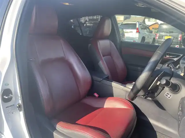 レクサス ＣＴ 200h Fスポーツ 大分県 2014(平26)年 4.1万km ホワイトノーヴァガラスフレーク G-LINK対応SDナビゲーションシステム/・バックカメラ/・地デジTV/・CD/DVD/・FM/AMラジオ/・Bluetooth/ムーンルーフ/Fスポーツ専用革シートセット/クルーズコントロール/LEDヘッドランプ/オートライト/純正17インチアルミホイール/ビルトインETC/SRSエアバック【運転席/助手席/サイド/カーテン/ニー】/プラズマクラスター付オートエアコン/自動防眩ミラー/パワーシート【運転席/助手席】/シートヒーター【運転席/助手席】/スマートエントリー/スタートシステム/カードキー/保証書/取扱説明書/スペアキー１本/カードキー１枚