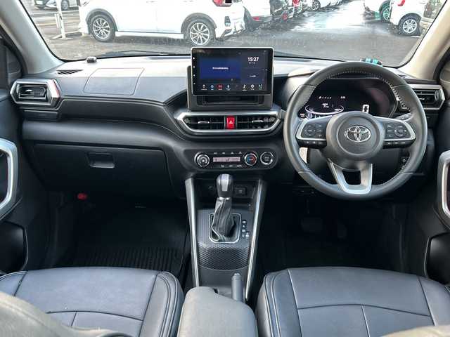 トヨタ ライズ Z 道央・札幌 2021(令3)年 6万km シャイニングホワイトパール ・4WD/・ワンオーナー/・寒冷地仕様/・社外ディスプレイオーディオ/（AM/FM/BT）/・社外ドライブレコーダー前後/・ビルトインETC/・衝突軽減ブレーキ/・全方位モニター/・アダプティブクルーズコントロール（追従機能付）/・レーンアシスト/・コーナーセンサー/・ブラインドスポットモニター/・シートヒーター（D席/N席）/・オートエアコン/・MTモード付AT/・ステアリングスイッチ/・アイドリングストップ/・LEDヘッドライト/・オートライト/・フォグランプ/・デイタイムランプ/・ABS/・横滑り防止装置/・スマートキー/・プッシュスタート/・スペアキー/・純正フロアマット/・夏タイヤ　17インチ積込（純正AW）/・ドアバイザー