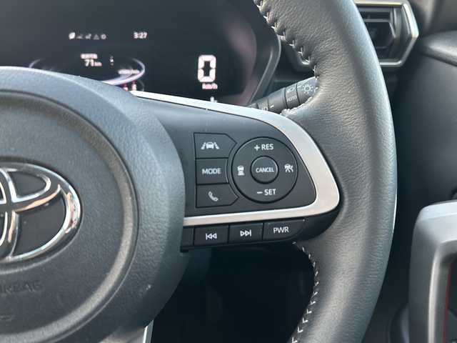 トヨタ ライズ Z 道央・札幌 2021(令3)年 6万km シャイニングホワイトパール ・4WD/・ワンオーナー/・寒冷地仕様/・社外ディスプレイオーディオ/（AM/FM/BT）/・社外ドライブレコーダー前後/・ビルトインETC/・衝突軽減ブレーキ/・全方位モニター/・アダプティブクルーズコントロール（追従機能付）/・レーンアシスト/・コーナーセンサー/・ブラインドスポットモニター/・シートヒーター（D席/N席）/・オートエアコン/・MTモード付AT/・ステアリングスイッチ/・アイドリングストップ/・LEDヘッドライト/・オートライト/・フォグランプ/・デイタイムランプ/・ABS/・横滑り防止装置/・スマートキー/・プッシュスタート/・スペアキー/・純正フロアマット/・夏タイヤ　17インチ積込（純正AW）/・ドアバイザー