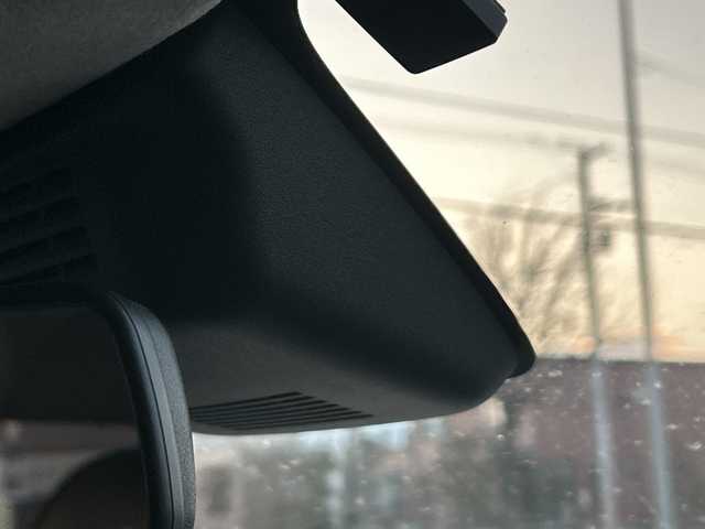 トヨタ ライズ Z 道央・札幌 2021(令3)年 6万km シャイニングホワイトパール ・4WD/・ワンオーナー/・寒冷地仕様/・社外ディスプレイオーディオ/（AM/FM/BT）/・社外ドライブレコーダー前後/・ビルトインETC/・衝突軽減ブレーキ/・全方位モニター/・アダプティブクルーズコントロール（追従機能付）/・レーンアシスト/・コーナーセンサー/・ブラインドスポットモニター/・シートヒーター（D席/N席）/・オートエアコン/・MTモード付AT/・ステアリングスイッチ/・アイドリングストップ/・LEDヘッドライト/・オートライト/・フォグランプ/・デイタイムランプ/・ABS/・横滑り防止装置/・スマートキー/・プッシュスタート/・スペアキー/・純正フロアマット/・夏タイヤ　17インチ積込（純正AW）/・ドアバイザー