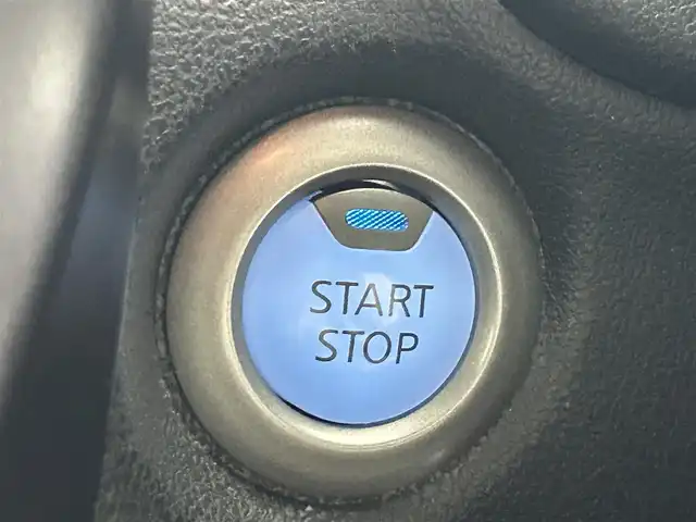 日産 ノート e－パワー X Bアロー 熊本県 2018(平30)年 6.6万km シャイニングブルー/スーパーブラック 2トーン 禁煙車　/純正ナビ（ＣＤ・ＤＶＤ・フルセグ・ＢＴ・ＳＤ）/アラウンドビューモニター　/社外ＥＴＣ　/前方ドライブレコーダー　/アダブティブクルーズコントロール　/前後クリアランスソナー　/衝突軽減ブレーキ　/レーンキープアシスト/横滑り防止/デジタルインナーミラー/純正フロアマット/純正１５インチAW/オートライト/LEDヘッドライト/スマートキー/プッシュスタート