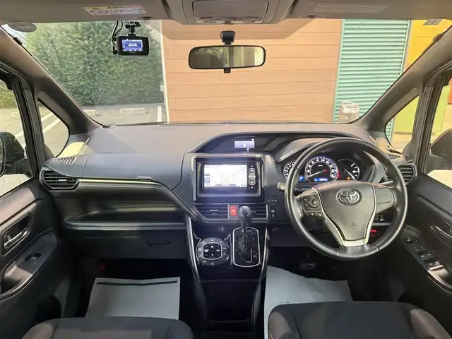 トヨタ エスクァイア 香川県 2014(平26)年 5.6万km スパークリングブラックパールクリスタルシャイン ワンオーナー/社外ナビ/(フルセグ/CD/DVD/Bluetooth)/バックカメラ/片側パワースライドドア/純正１５インチアルミ/純正フロアマット/横滑り防止装置/オートライト/チップアップシート/アイドリングストップ/ETC