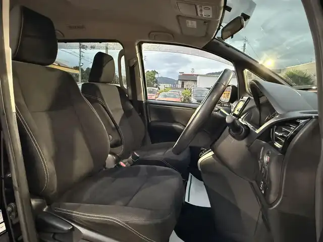 トヨタ エスクァイア 香川県 2014(平26)年 5.6万km スパークリングブラックパールクリスタルシャイン ワンオーナー/社外ナビ/(フルセグ/CD/DVD/Bluetooth)/バックカメラ/片側パワースライドドア/純正１５インチアルミ/純正フロアマット/横滑り防止装置/オートライト/チップアップシート/アイドリングストップ/ETC