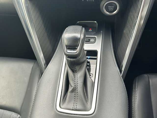 トヨタ ハリアー Z 佐賀県 2020(令2)年 4.4万km プレシャスブラックパール 純正ナビ/Bluetooth/USB/ワンオーナー/アラウンドビューモニター/JBL/ガラスルーフ/トヨタセーフティセンス/・プリクラッシュセーフティ/・レーンキープアシスト/・追従機能付きクルーズコントロール/・ブラインドスポットモニター/・クリアランスソナー/・オートマチックハイビーム/・ロードサインアシスト/ヘッドアップディスプレイ/デジタルインナーミラー/ブレーキホールド/LEDオートライト/ETC2.0/保証書/点検記録簿(R4/5/6/7)