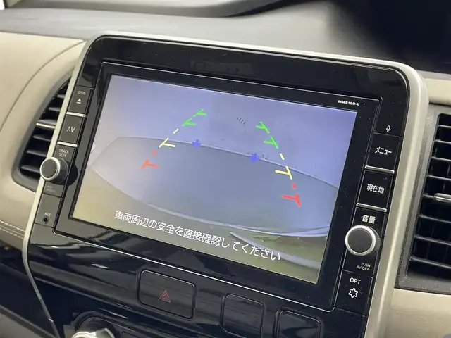 日産 セレナ ハイウェイスター プロパイロットED 滋賀県 2017(平29)年 7.1万km カシミヤグレージュ 2トーン 純正ナビ/CD/DVD/Bluetooth/USB/フルセグテレビ/バックカメラ/フリップダウンモニター/前後ドライブレコーダー/エマージェンシーブレーキ/クルーズコントロール/プロパイロット/両側パワースライドドア/オートライト/ETC/プッシュスタート /スマートキー/スペアキー/純正フロアマット