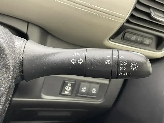 日産 セレナ ハイウェイスター プロパイロットED 滋賀県 2017(平29)年 7.1万km カシミヤグレージュ 2トーン 純正ナビ/CD/DVD/Bluetooth/USB/フルセグテレビ/バックカメラ/フリップダウンモニター/前後ドライブレコーダー/エマージェンシーブレーキ/クルーズコントロール/プロパイロット/両側パワースライドドア/オートライト/ETC/プッシュスタート /スマートキー/スペアキー/純正フロアマット