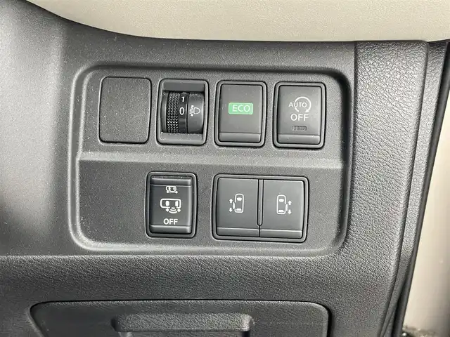 日産 セレナ ハイウェイスター プロパイロットED 滋賀県 2017(平29)年 7.1万km カシミヤグレージュ 2トーン 純正ナビ/CD/DVD/Bluetooth/USB/フルセグテレビ/バックカメラ/フリップダウンモニター/前後ドライブレコーダー/エマージェンシーブレーキ/クルーズコントロール/プロパイロット/両側パワースライドドア/オートライト/ETC/プッシュスタート /スマートキー/スペアキー/純正フロアマット