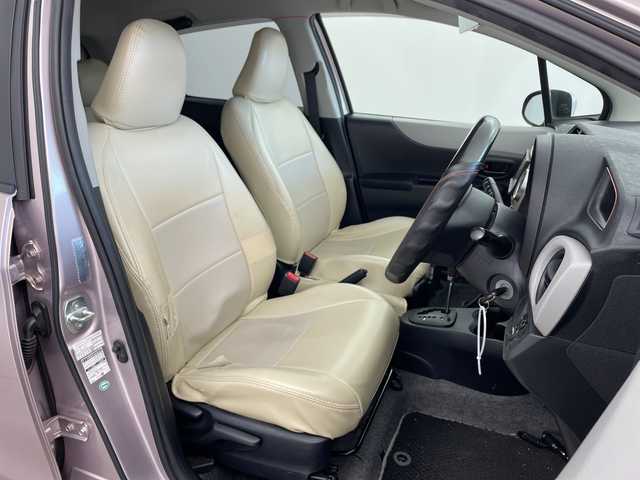 トヨタ ヴィッツ F 兵庫県 2011(平23)年 6.9万km ローズメタリックオパール ・社外ナビ（CD/DVD/HDD/TV)/・バックカメラ/・ETC/・社外前後ドライブレコーダー/・社外14インチアルミホイール/・社外革調シートカバー/・フロントスポイラー/・キーレスエントリー/・ヘッドライトレベライザー