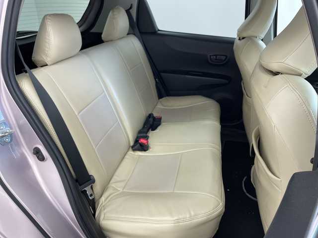 トヨタ ヴィッツ F 兵庫県 2011(平23)年 6.9万km ローズメタリックオパール ・社外ナビ（CD/DVD/HDD/TV)/・バックカメラ/・ETC/・社外前後ドライブレコーダー/・社外14インチアルミホイール/・社外革調シートカバー/・フロントスポイラー/・キーレスエントリー/・ヘッドライトレベライザー