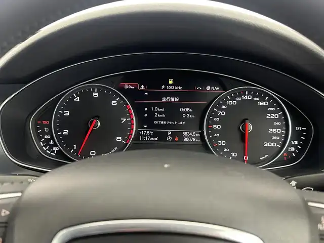 アウディ Ａ６ 2．8 FSI クワトロ 愛知県 2013(平25)年 9.1万km 黒 ・4WD/・BOSEスピーカー/・純正7インチナビ/・バックカメラ/・Bluetooth/・パワーシート/・シートヒーター/・横滑り防止装置/・オートライト/・LEDヘッドライト/・純正AW/・プッシュスタート/・スマートキー