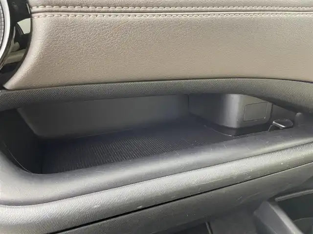 トヨタ アクア クロスオーバー グラム 富山県 2020(令2)年 3.2万km ベージュ ワンオーナー/純正SDナビ/(AM、FM、 CD、BT、SD、AUX)/ワンセグTV/車外カメラ（バック、フロント、サイド、全方位）/衝突軽減システム/レーンキープアシスト/コーナーセンサー　/横滑り防止装置/盗難防止装置/オートマチックハイビーム/ハロゲンライト/ドライブレコーダー前後（DVR-CO2)/レザー調シートカバー/社外AW スタッドレスタイヤ4本車載/フロアマット純正/スマートキー×2/取扱説明書/保証書