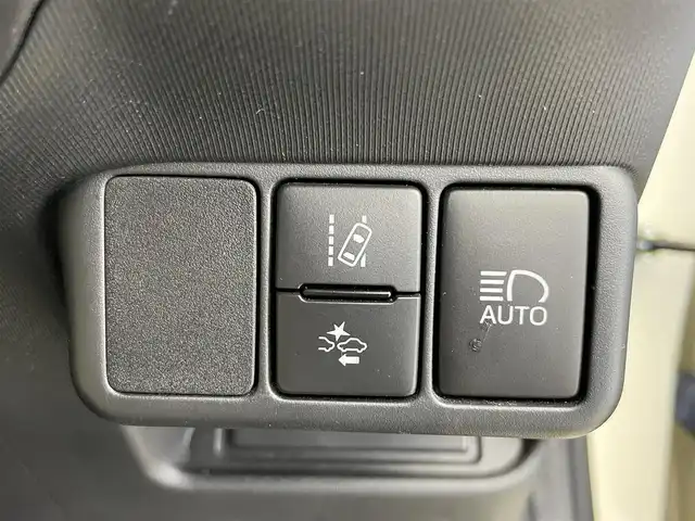 トヨタ アクア クロスオーバー グラム 富山県 2020(令2)年 3.2万km ベージュ ワンオーナー/純正SDナビ/(AM、FM、 CD、BT、SD、AUX)/ワンセグTV/車外カメラ（バック、フロント、サイド、全方位）/衝突軽減システム/レーンキープアシスト/コーナーセンサー　/横滑り防止装置/盗難防止装置/オートマチックハイビーム/ハロゲンライト/ドライブレコーダー前後（DVR-CO2)/レザー調シートカバー/社外AW スタッドレスタイヤ4本車載/フロアマット純正/スマートキー×2/取扱説明書/保証書