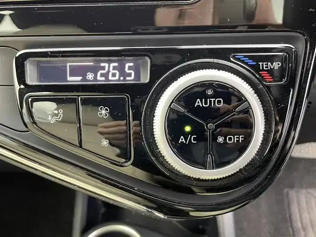 トヨタ アクア クロスオーバー グラム 富山県 2020(令2)年 3.2万km ベージュ ワンオーナー/純正SDナビ/(AM、FM、 CD、BT、SD、AUX)/ワンセグTV/車外カメラ（バック、フロント、サイド、全方位）/衝突軽減システム/レーンキープアシスト/コーナーセンサー　/横滑り防止装置/盗難防止装置/オートマチックハイビーム/ハロゲンライト/ドライブレコーダー前後（DVR-CO2)/レザー調シートカバー/社外AW スタッドレスタイヤ4本車載/フロアマット純正/スマートキー×2/取扱説明書/保証書