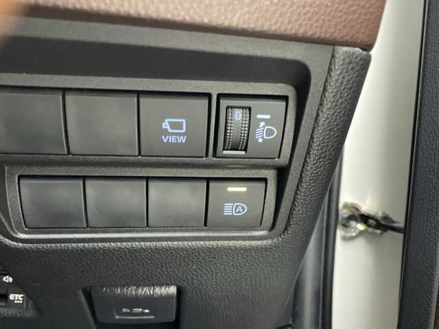 トヨタ ヤリスクロス ハイブリッド Z 鹿児島県 2022(令4)年 1.2万km プラチナホワイトパールマイカ ワンオーナー/純正ディスプレイオーディオ/(Bluetooth/フルセグ)/パノラミックビューモニター/トヨタセーフティセンス/・プリクラッシュセーフティ/・レーントレーシングアシスト/・レーンディパーチャーアラート/・レーダークルーズコントロール/・オートマチックハイビーム/・ロードサインアシスト/パーキングサポートブレーキ/前席シートヒーター/運転席パワーシート/前後ドライブレコーダー/前後コーナーセンサー/ビルトインETC/ブラインドスポットモニター/保証書/取扱説明書